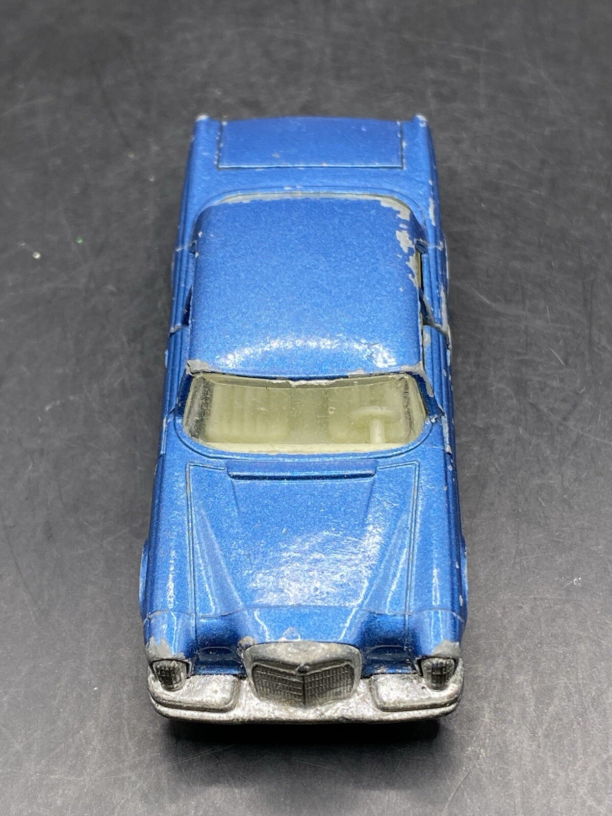 Picture 4 of 8