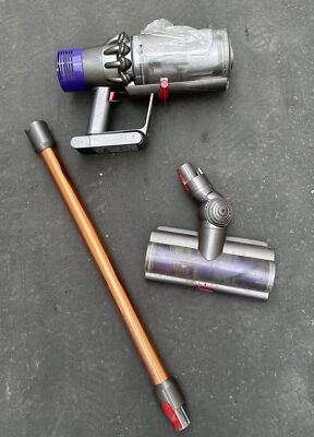  Dyson Cyclone V10 Lightweight Cordless Stick Vacuum (Includes  )