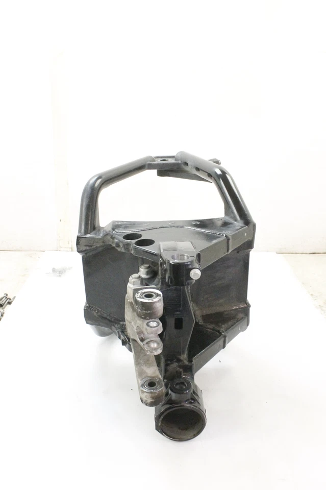 08-17 SUZUKI BOULEVARD C109RT REAR SWINGARM SUSPENSION ARM 61100-22H00-019 - Image 4 of 4