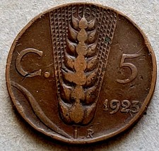 Italy 5-centesimi coin, 1923 KM# 59, copper. King Victorio Emmanuel III. Wheat.