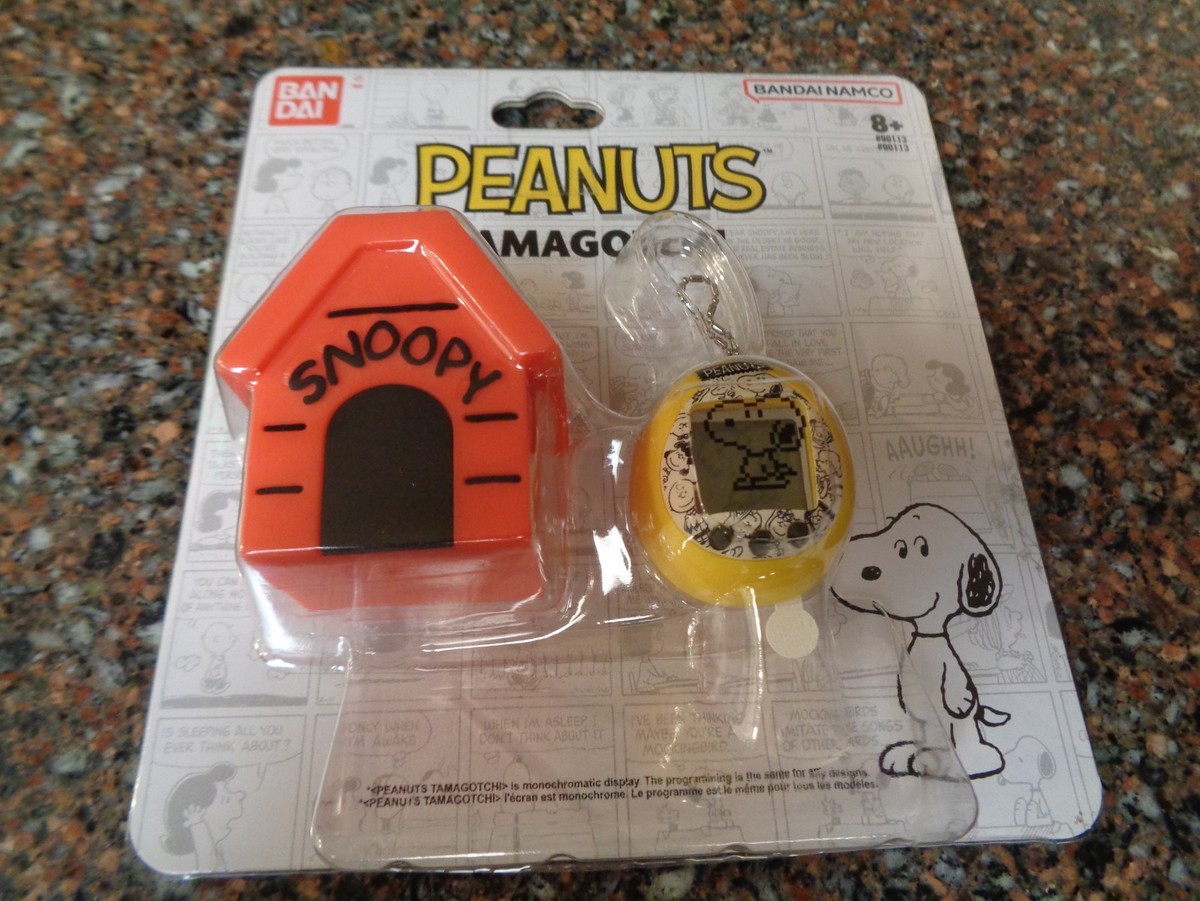 Tamagotchi Nano x Peanuts Snoopy with Silicone Case Set Bandai New