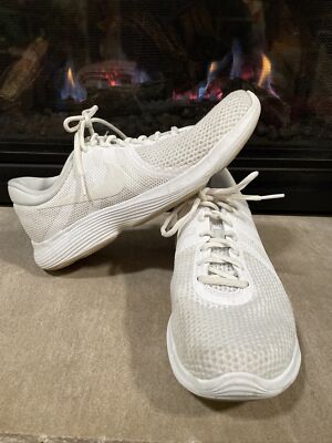 Nike Womens Revolution 908999-100 White Running Shoes