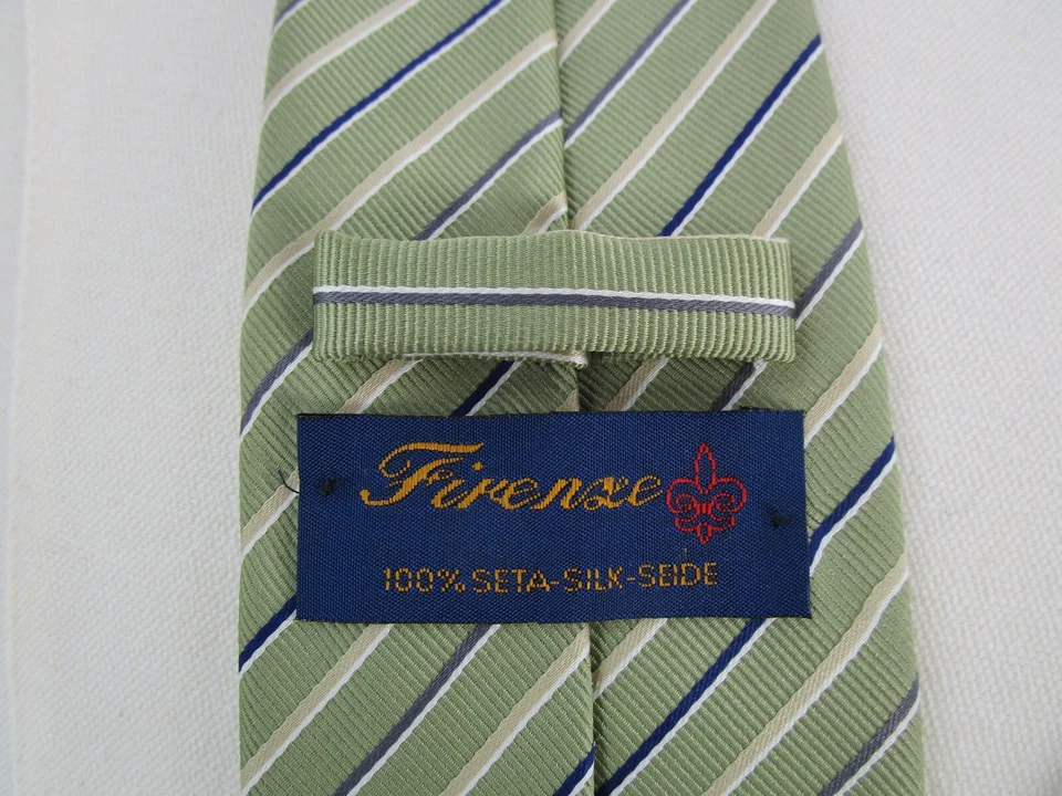 Corbata para hombre Firenze a rayas verdes 52" de largo 3" de ancho 100 % seda ajustada Preppy Foto 3 de 4
