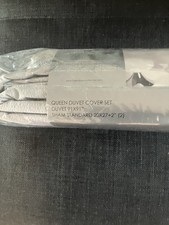 Hotel Collection Queen Duvet Cover With 2 20x27 2 Shams. 300 thread Count.