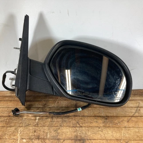 2007-2013 GMC Sierra Front Passenger Right Side Power View Mirror OEM, 20809948