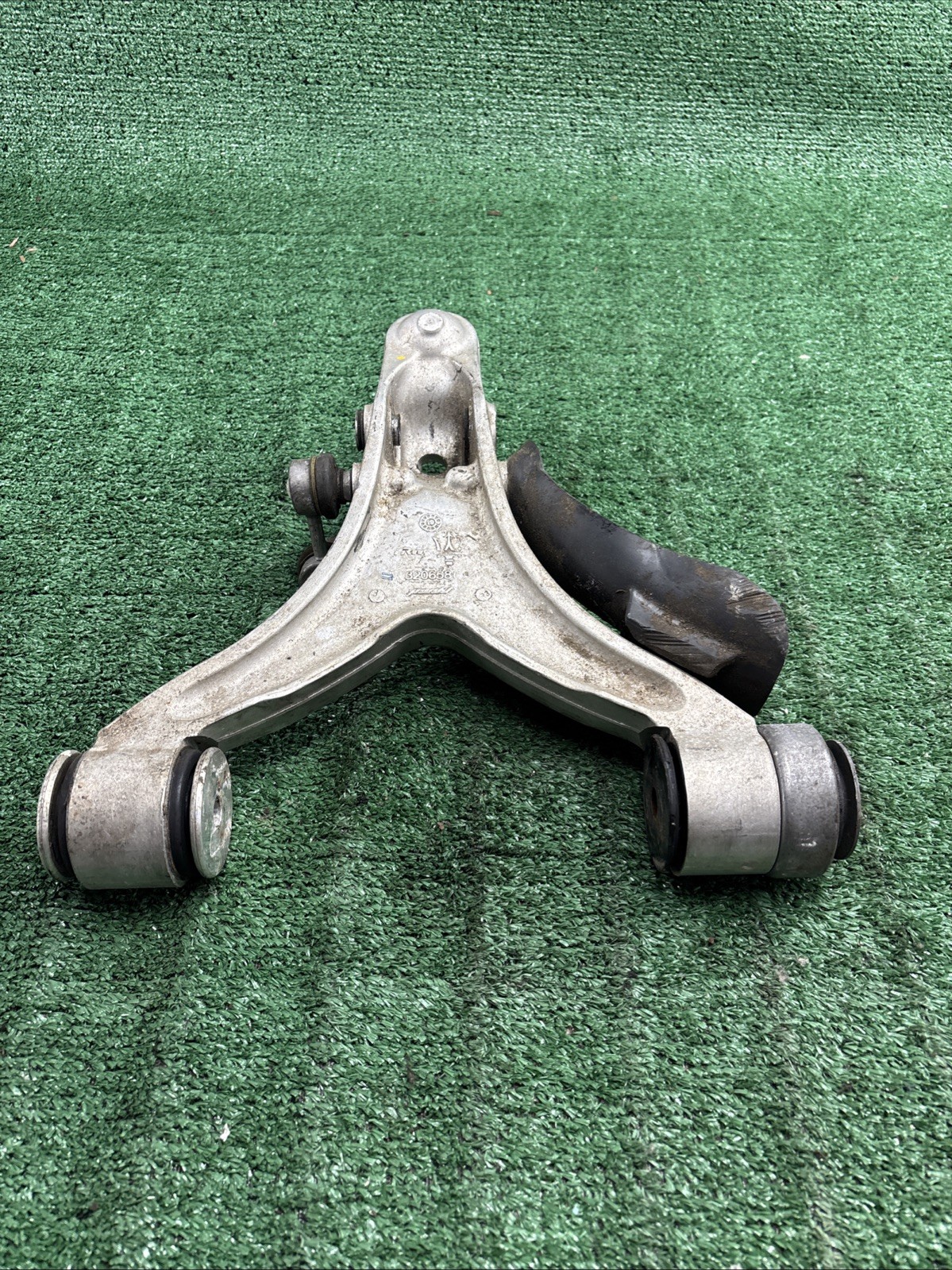 04-08 MASERATI QUATTROPORTE M139 FRONT LEFT DRIVER LOWER CONTROL ARM OEM
