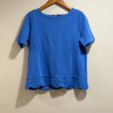 Talbots Women’s Blue Short Sleeve Top with Scalloped Bottom Size M