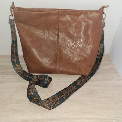 Minimalist Hobo Bag Medium Brown Vintage-Inspired Crossbody Purse W/ Makeup Bag