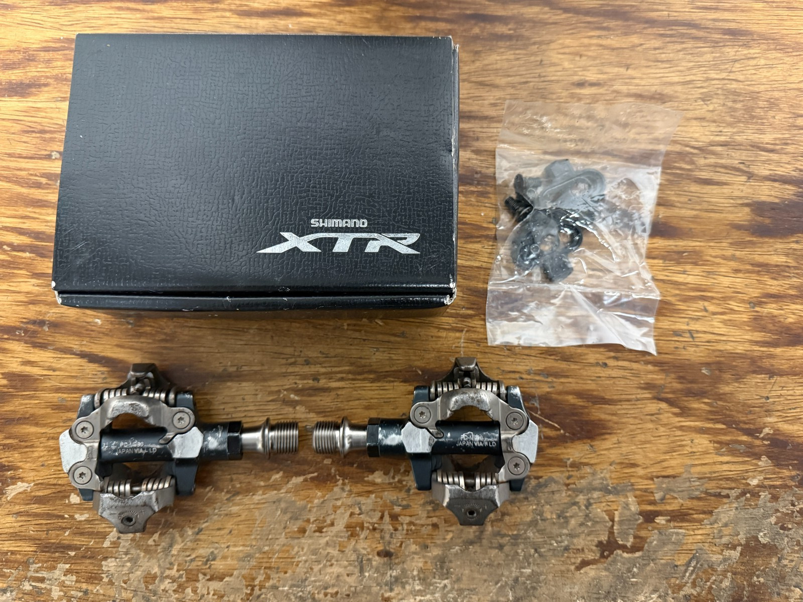 Shimano XTR Clipless Pedals PD-M980 with new Cleats
