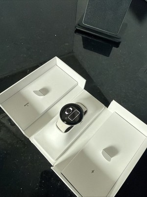 Google Pixel Watch 2 Polished Silver Aluminum Case w/ Porcelain Active Band WiFi