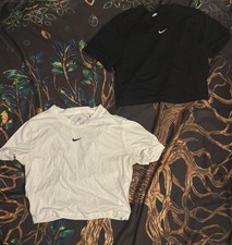 New Nike Activwear Crop Set Women's Size Medium Soft Activewear/Thin Wear 