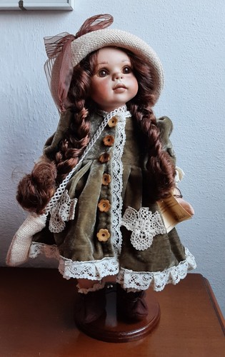 Ultimo prezzo -Bambola porcellana Laboratorio Artigianale Montedragone "Daniela"