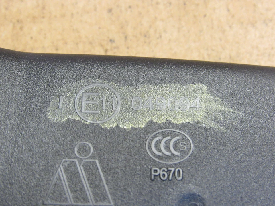 Espejo retrovisor interior GMC Sierra 1500 2023 OEM E11049094 Foto 2 de 3