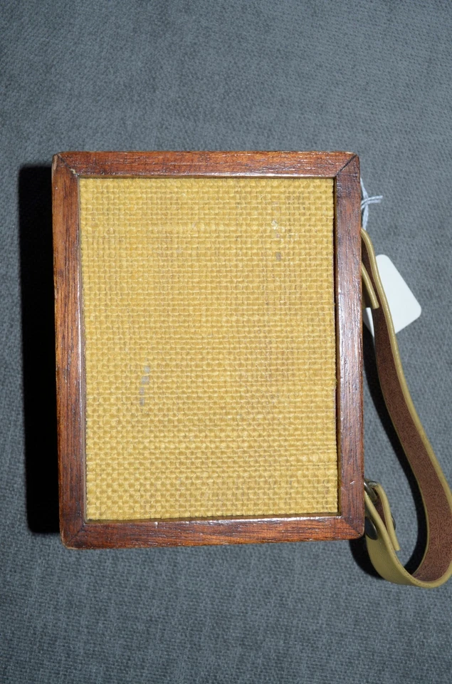 老式手工棕色木制小精灵蘑菇钱包 — 第 2/4 张图片