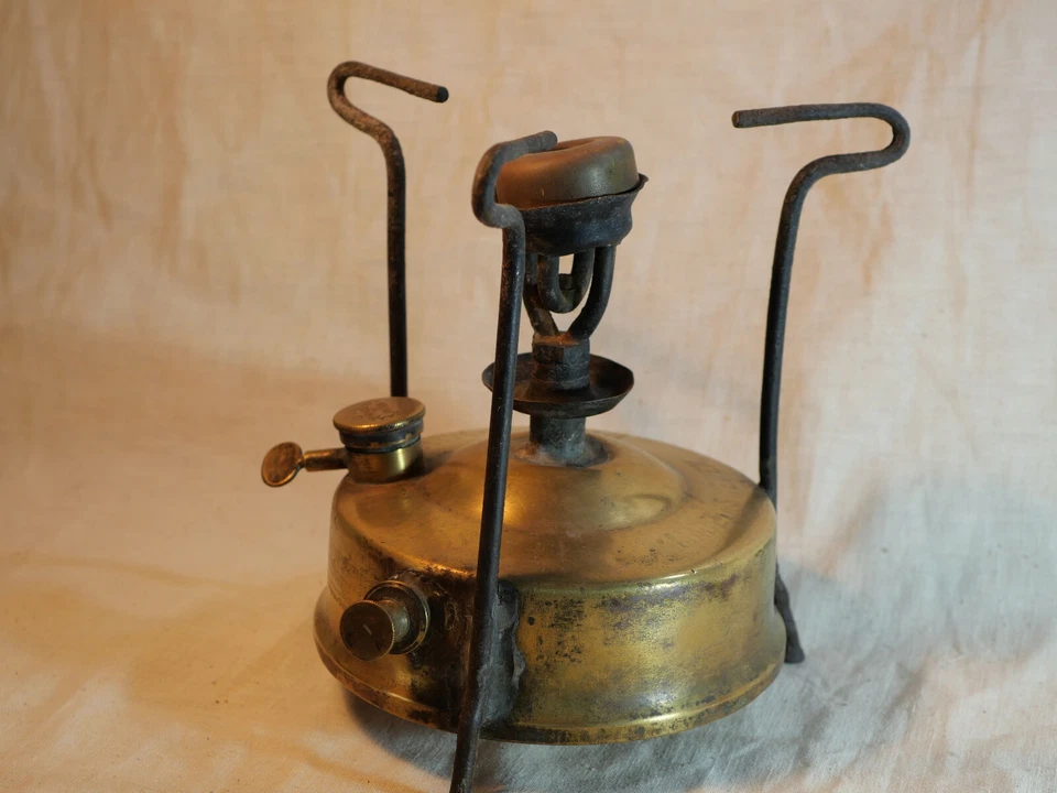 Ancien réchaud à gaz de pétrole liquide PRIMUS - MAG23REC004 - Photo 2/4