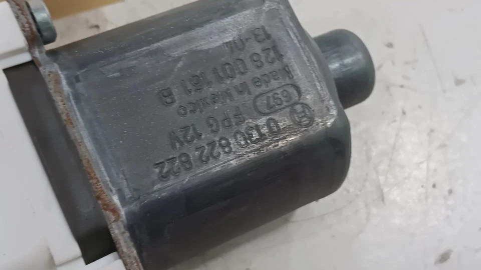 Motor de ventana eléctrica derecha pasajero para Dodge Dart 13-16 Foto 2 de 4