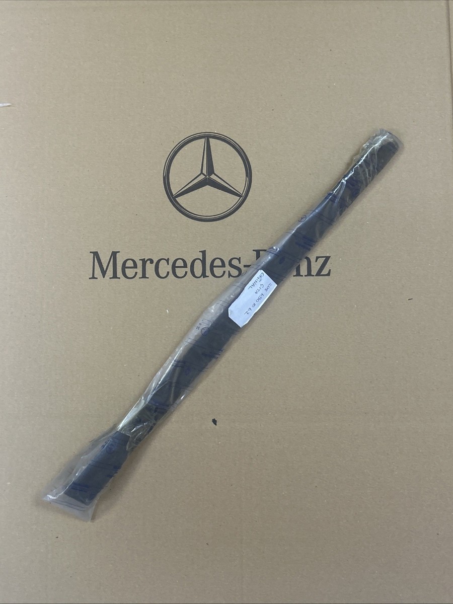 A2086901062 MERCEDES BENZ CLK C208 REAR RIGHT FENDER BOTTOM STRIP