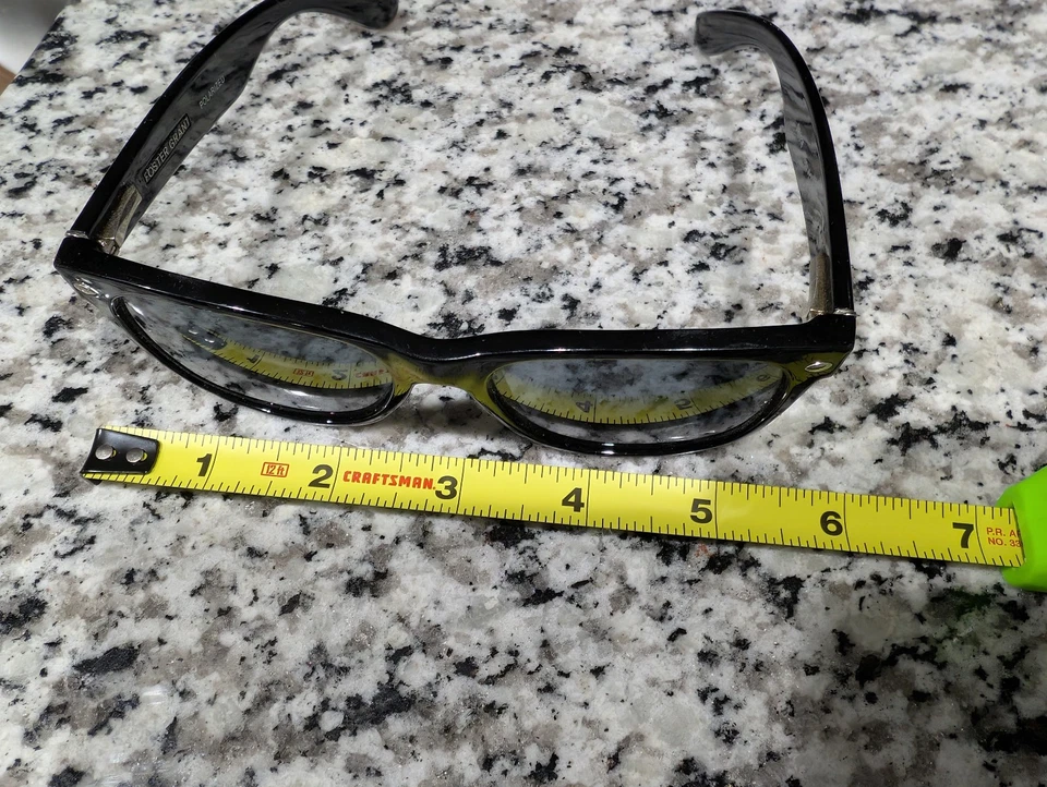 Gafas de sol Foster Grant HUGO lentes polarizadas ahumadas marcos NEGROS Foto 3 de 4