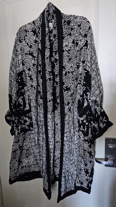 Lotus Traders Batik Patchwork Dragonfly Kimonostyle Jacket / Robe