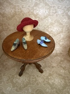 LOT Dollhouse Miniature Woman Boudoir Dressing Rm Hat Stand Shoes Only 1:12 A1