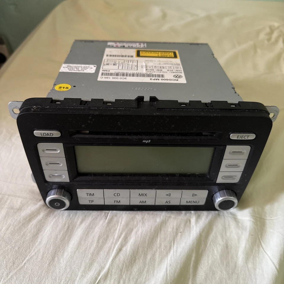 Autoradio CD MP3 RCD500 - Volkswagen Golf VI / Eos - 3C0035195B * - Photo 1/3