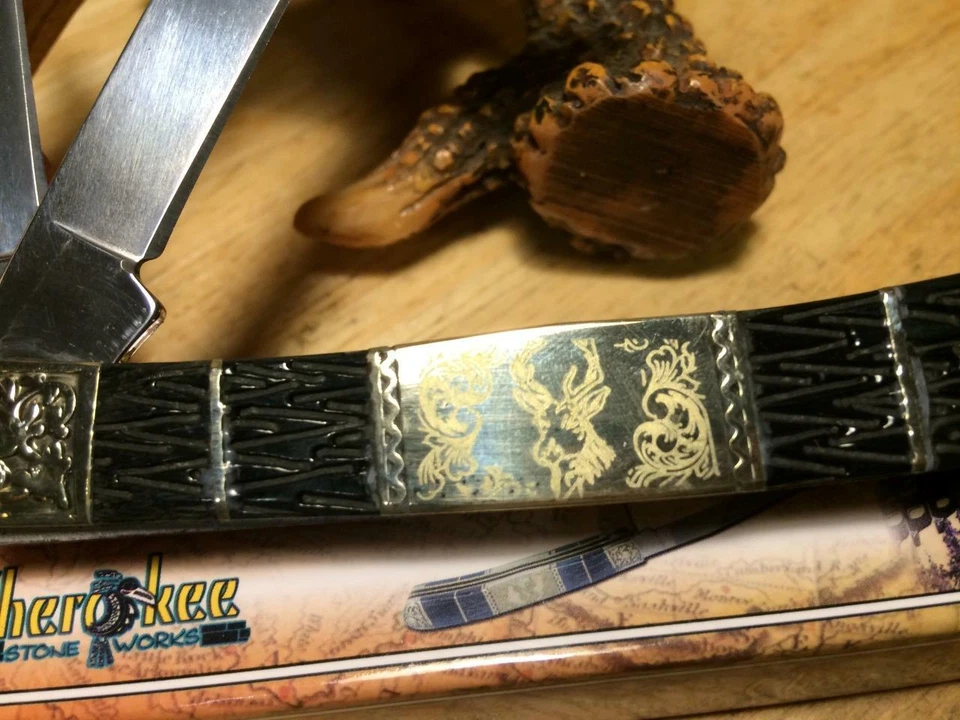 Frost Cherokee Stone Works Black Jigged Bone Trapper 4 1/8" Pocket Knife CSW236B - Image 4 of 4