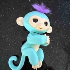 AUTHENTIC Fingerlings - Interactive Baby Monkey- ZOE By WowWee