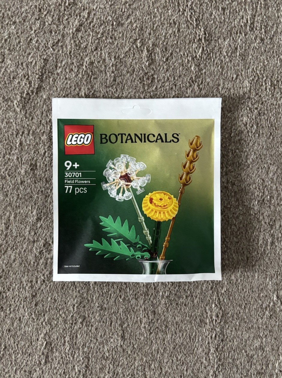 LEGO Botanicals Field Flowers Polybag Set 30701 - Image 4