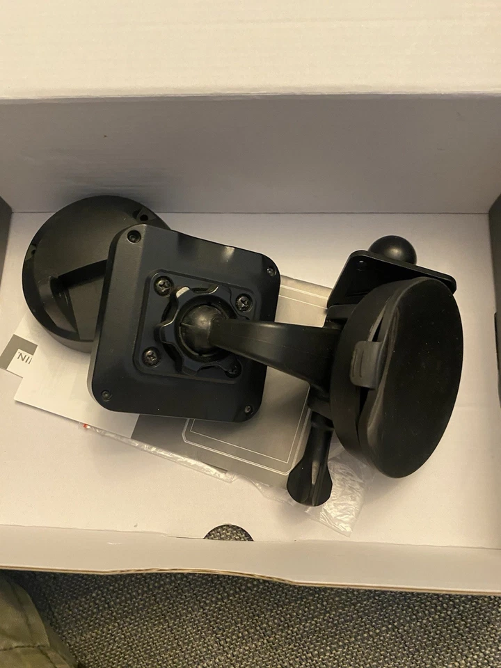 NOB Garmin Dezl OTR800, 8-inch GPS Truck Navigator, Free Shipping - Image 3 of 4