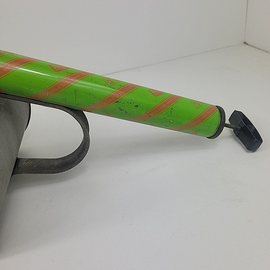 Vintage R-L Root-Lowell Tin Metal Bug Sprayer Green with Handle Large