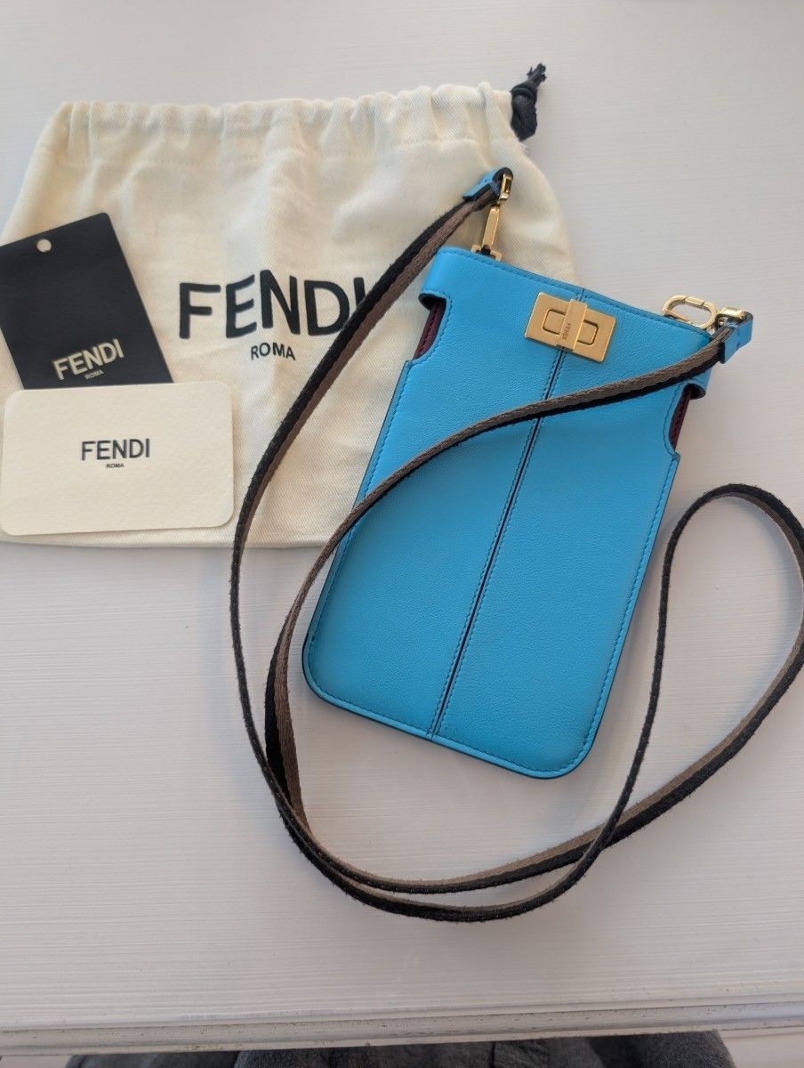 RARE FENDI Peekaboo Phone Shoulder Bag in Leather