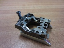 Telemecanique ZB4-BZ009 Schneider Latch ZB4BZ009 35600