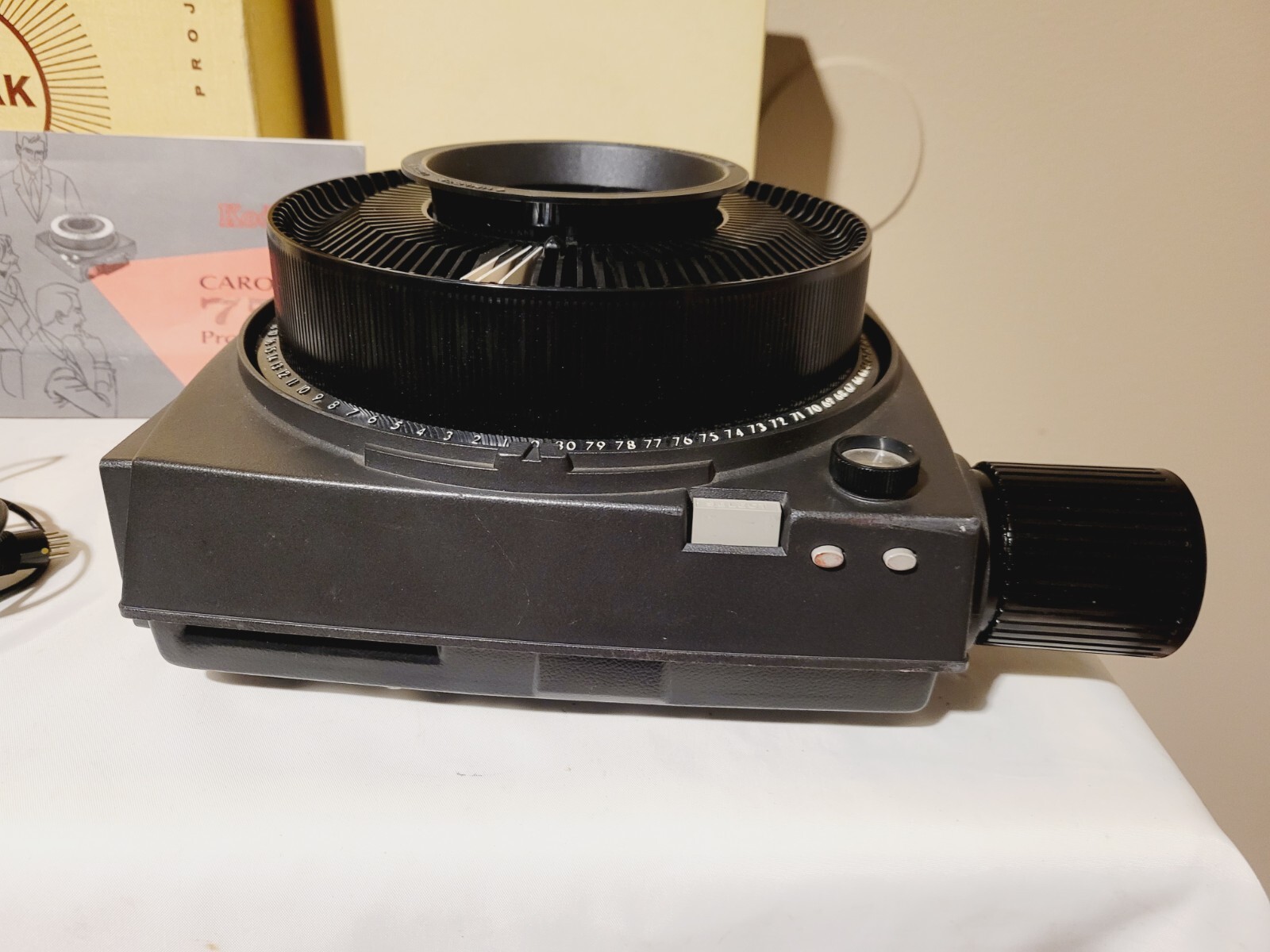 Kodak Carousel 750H Slide Projector Box Remote Manual Lens Bundle