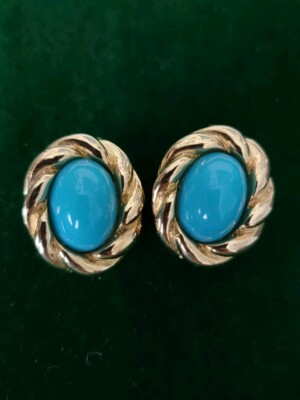 Vintage Faux Turquoise Glass Ciner Style Clip On EARRINGS
