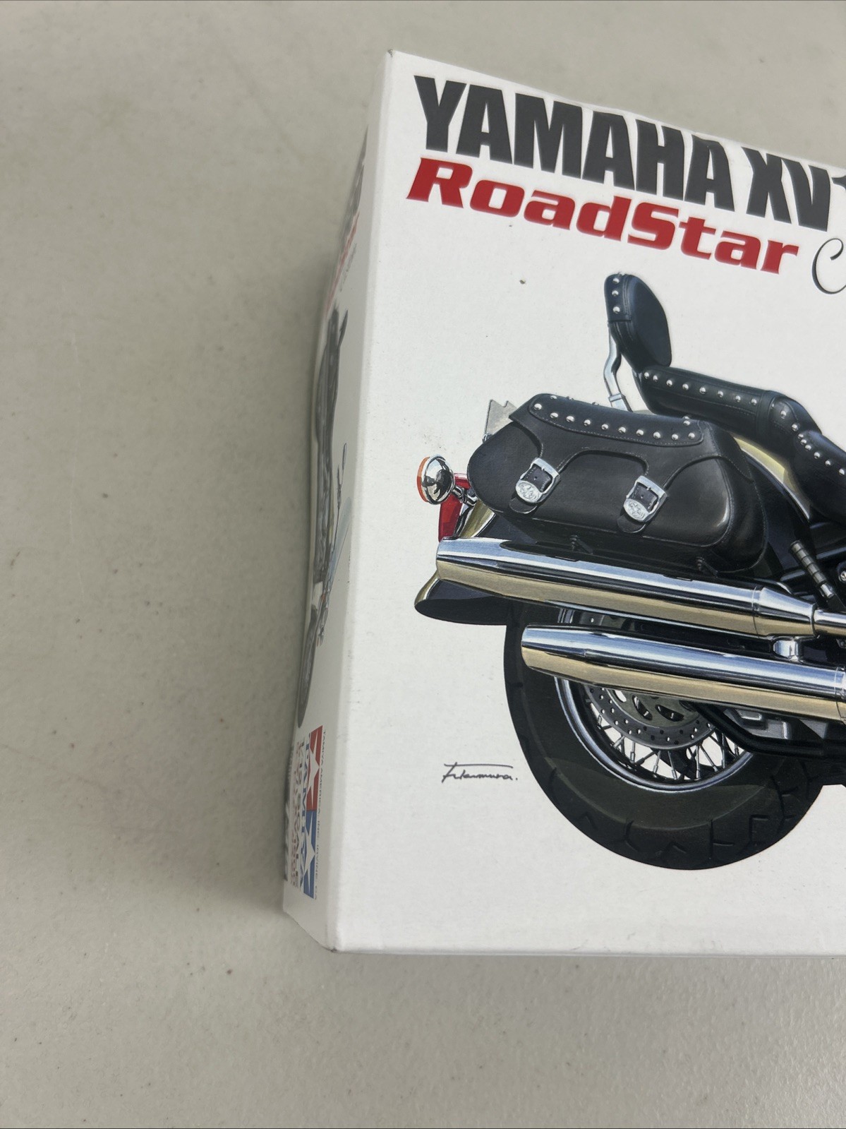Maquette de moto Yamaya XV1600 Road Star version Custom Tamiya 14135