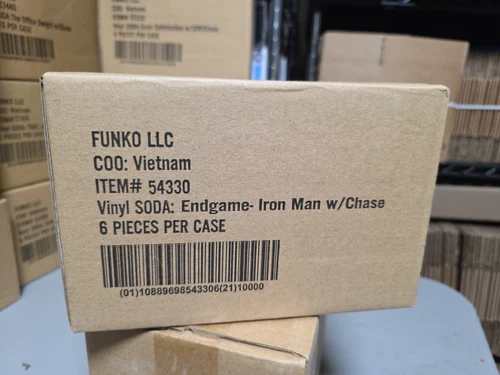 FUNKO VINYL SODA Sealed Case W/Chase Endgame IRONMAN Guaranteed Chase Figure