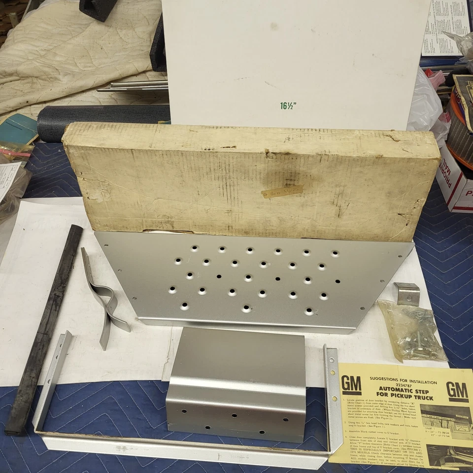 Chevy GMC C/K 10-30 1967-87 camioneta Blazer Suburban nuevo de Lote Antiguo GM paso deslizante 2234787 Foto 2 de 4