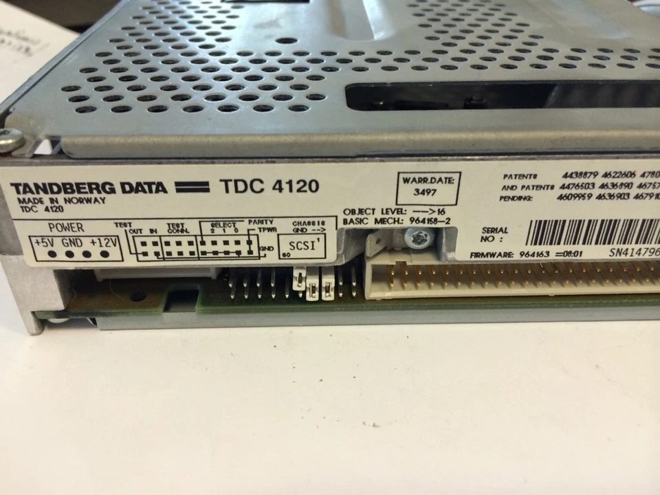 Tandberg Data TDC 4120 QIC 1.2GB SCSI Tape Drive - Image 2 of 3