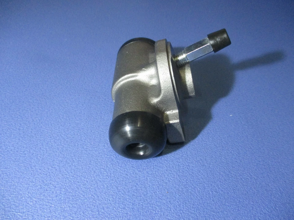 Wheel Brake Cylinder Left Rear M12 x 1 BMW 501 502 503 2.6 Lux ma0700012 - Image 2 of 4