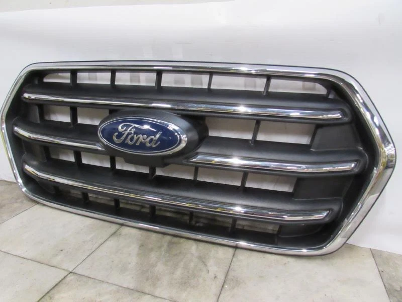 Rejilla Ford Transit 250 20 21 22 Foto 4 de 4