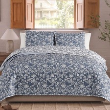 Queen Quilt Set 3 Pieces Floral Paisley Reversible Coverlet