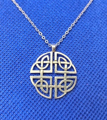 Irish Sterling Silver Circular Celtic Knot Pendant & Chain Maker DMK Dublin