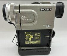 Sony Handycam Vision DCR-PC7 MiniDV Camcorder NTSC   No Battery/Charger Untested