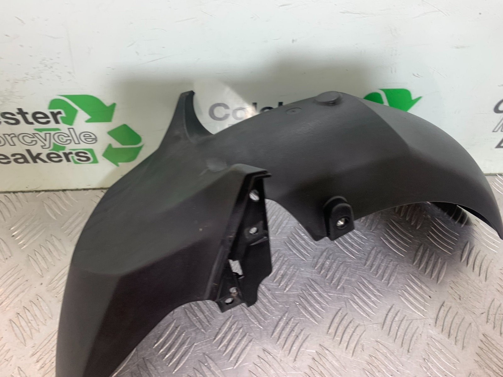 YAMAHA XMAX 300 FRONT MUDGUARD YEAR 2017-2020 (CMB1218)