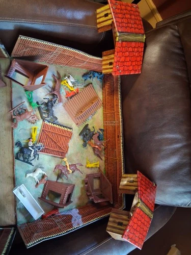 Vintage Marx Fort Apache Carry All Action Playset Partial Set 1968 Tin Litho