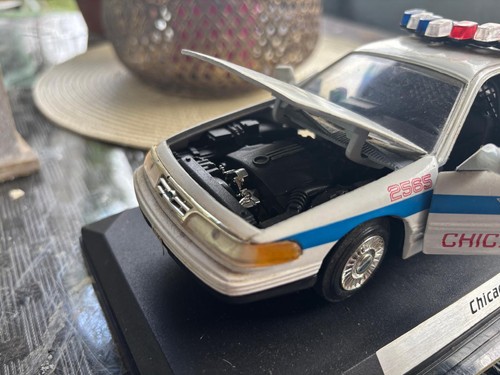 1:24 Diecast US Polce Car Chicago (PV2) - Picture 4 of 7