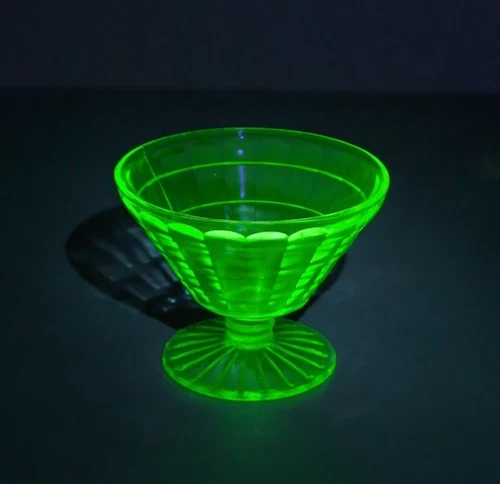 Green Uranium Depression Glass Sherbet Dish~VTG Anchor Hocking Block Optic 1930s