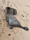 Support de pompe de direction assistée
