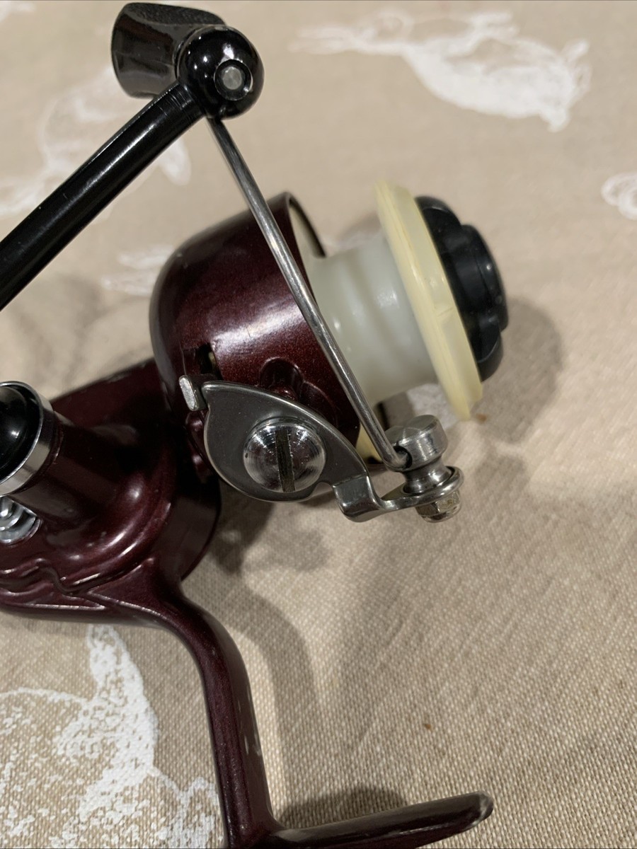 Vintage Shakespeare 2052 EC Ultralight spinning reel, Made in USA