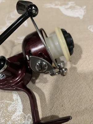 Vintage Shakespeare 2052 EC Ultralight spinning reel, Made in USA